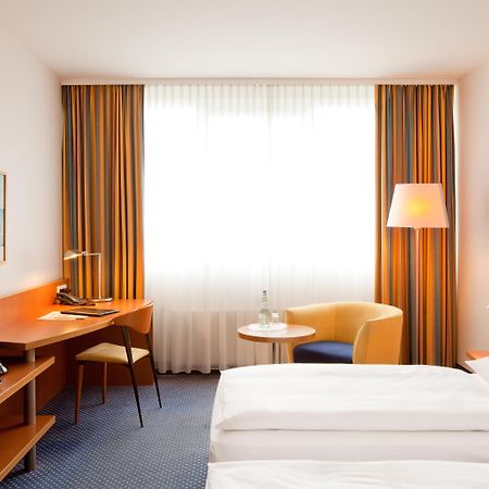 Vienna House By Wyndham Baltic Stralsund Hotel Bagian luar foto