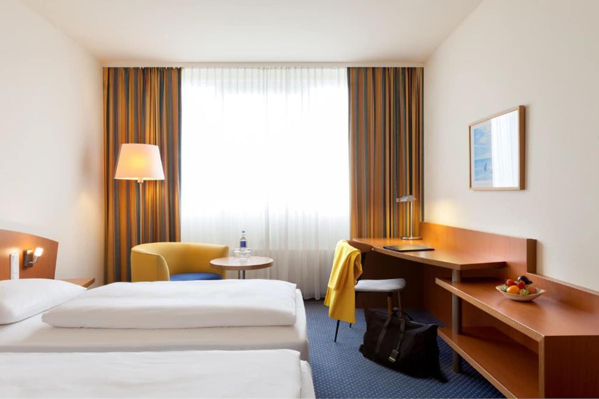 Vienna House By Wyndham Baltic Stralsund Hotel Bagian luar foto