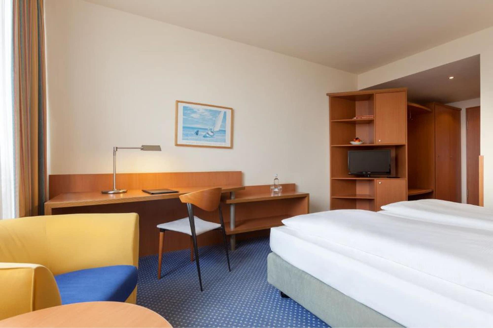 Vienna House By Wyndham Baltic Stralsund Hotel Bagian luar foto