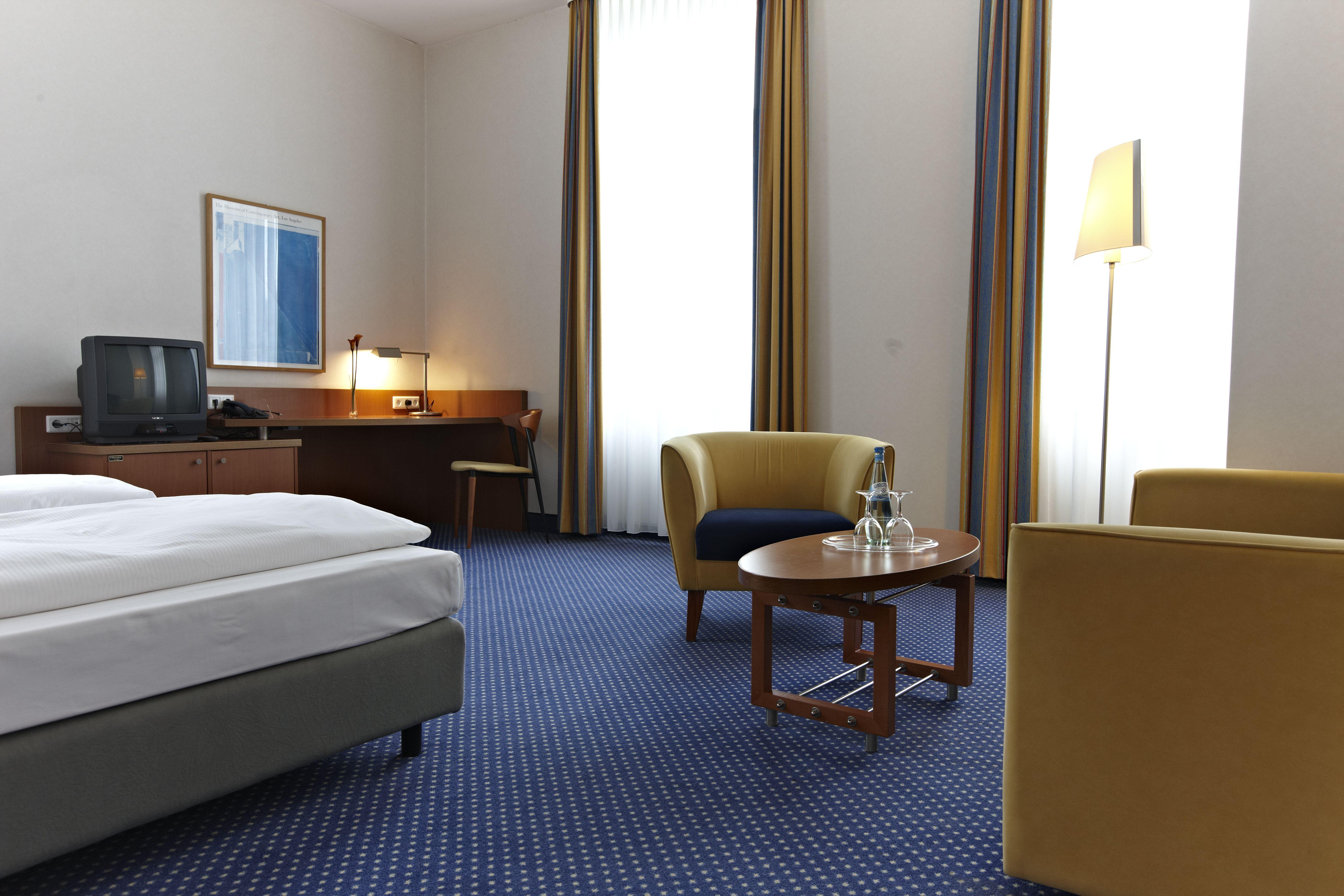 Vienna House By Wyndham Baltic Stralsund Hotel Bagian luar foto