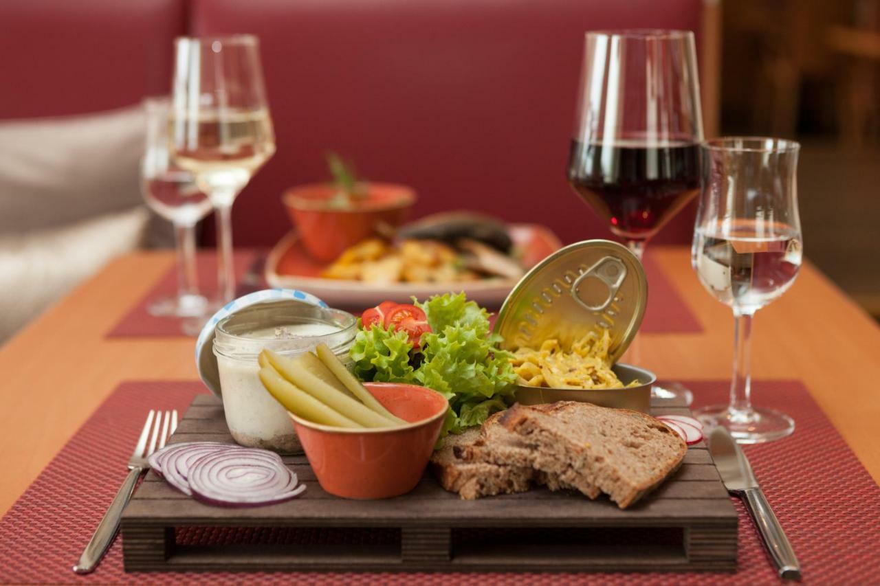 Vienna House By Wyndham Baltic Stralsund Hotel Bagian luar foto